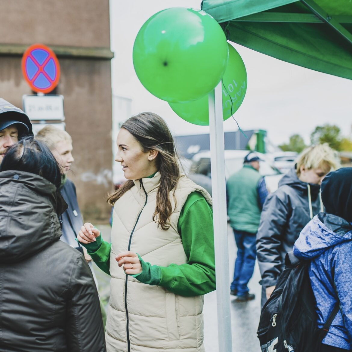 VAESTAMISE EELARVE| Riigieelarvet tutvustaval pressikonverentsil tõmmati käima vana ja kulunud plaat ning maaliti kurjakuulutav pilt Eesti rahandusest.