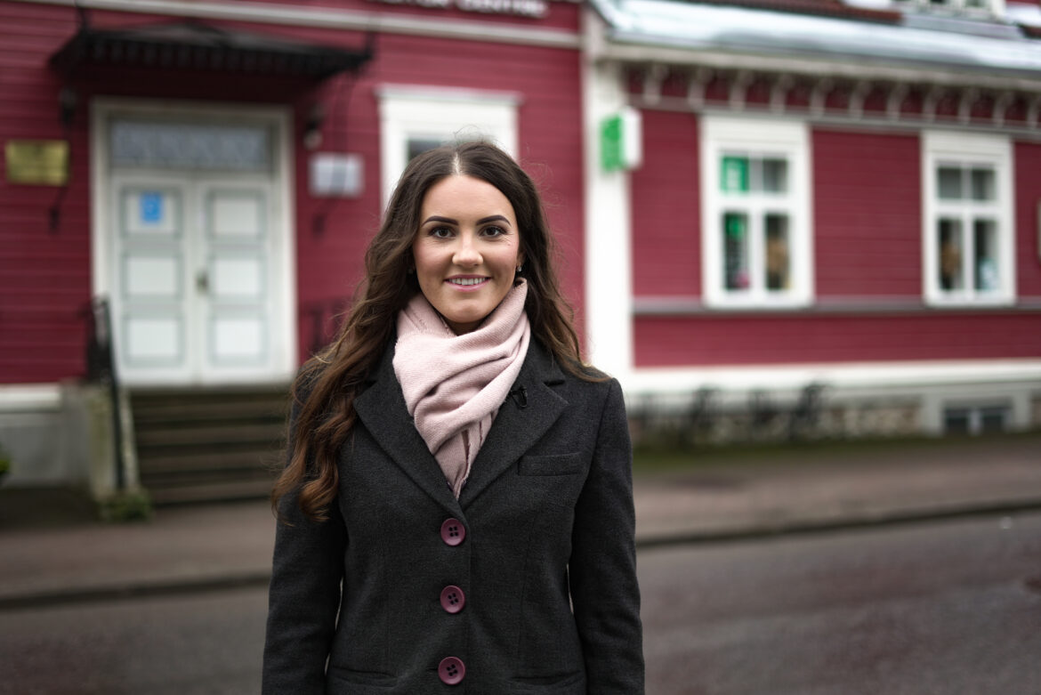 MAJANDUS LAGNEB | Roosa udu põrkub karmi reaalsusega.